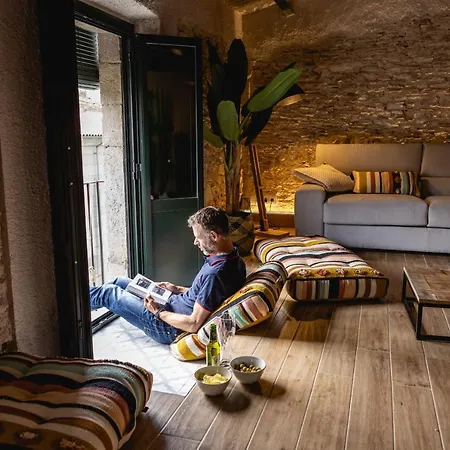 Bravissimo Placa Del Vi, Design Penthouse