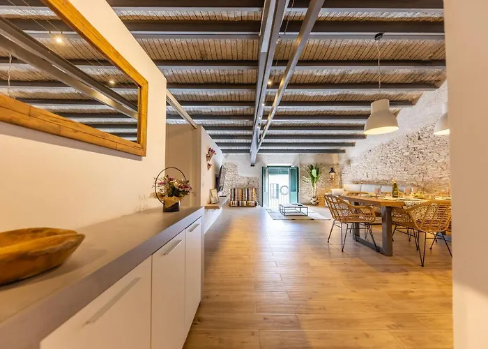 Bravissimo Placa Del Vi, Design Penthouse Lejlighed