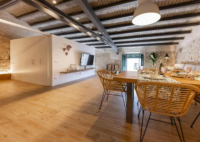 Bravissimo Placa Del Vi, Design Penthouse