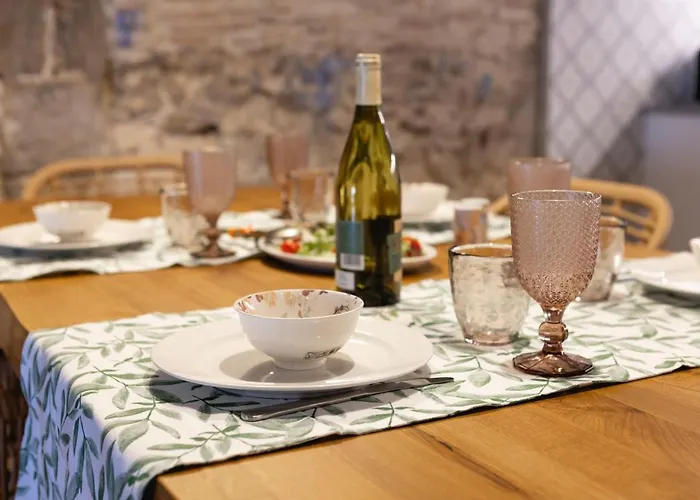 Bravissimo Plaça Del Vi, Design Penthouse Girona